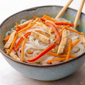 Рисовая лапша Фо-хо с курицей